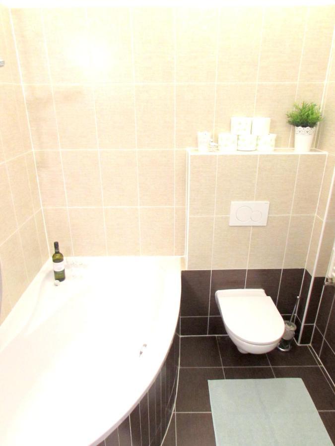 Wellness Apartments Florenc Prague Luaran gambar