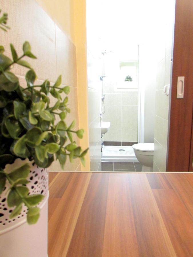 Wellness Apartments Florenc Prague Luaran gambar