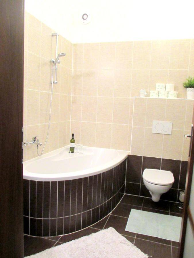 Wellness Apartments Florenc Prague Luaran gambar